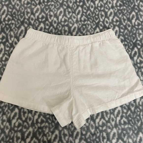 Hollister Ella Linen-Blend Pull-On Shorts - Picture 3 of 9